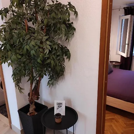 Апартаменти Sky